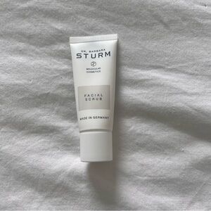 DR BARBARA STURM - FACIAL SCRUB